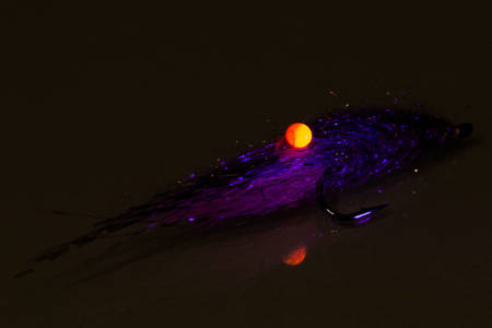 Mucha krewetka na troć z fluorescencyjnymi oczkami - MTM08